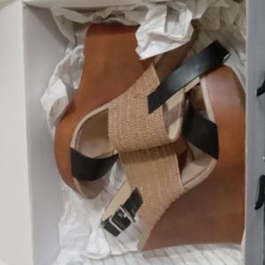 Super Cute Aldo Wedge Shoes